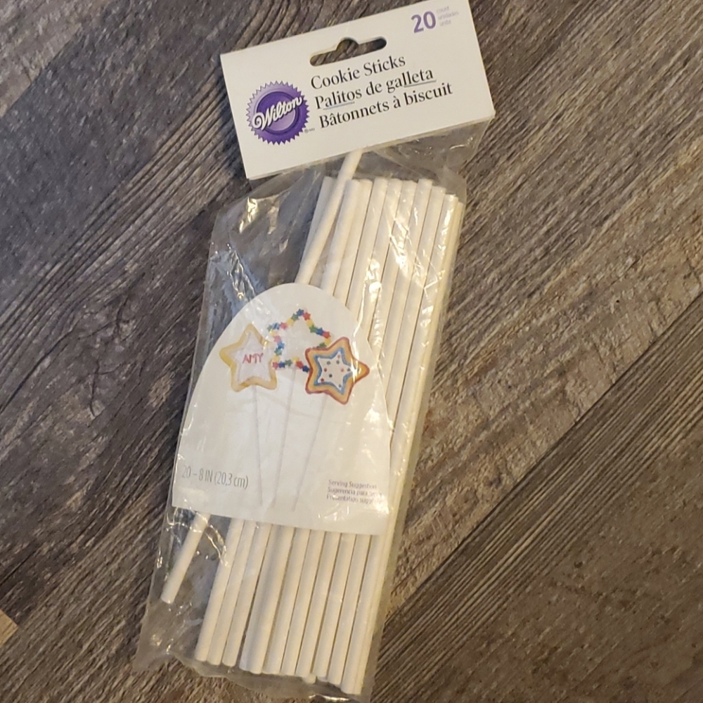 Wilton Skull & easter egg cake pan & cookie sticks - Picture 3 of 10
